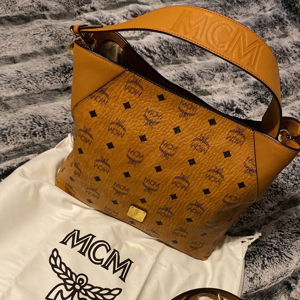 MCM - Picture 3 of 9